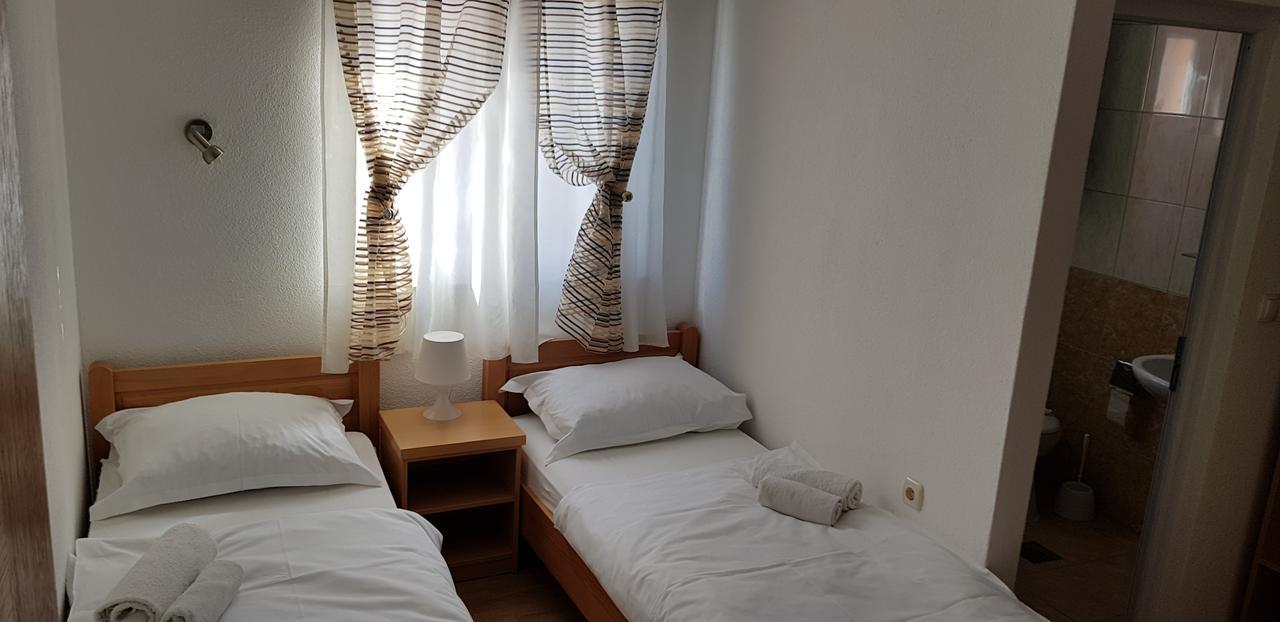 ホテル Pansion Bojic Međugorje エクステリア 写真