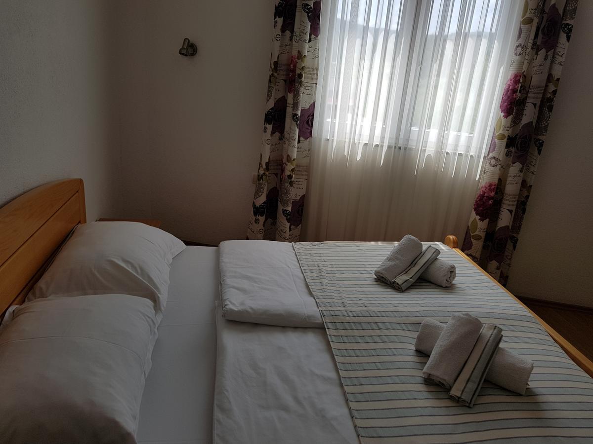 ホテル Pansion Bojic Međugorje エクステリア 写真