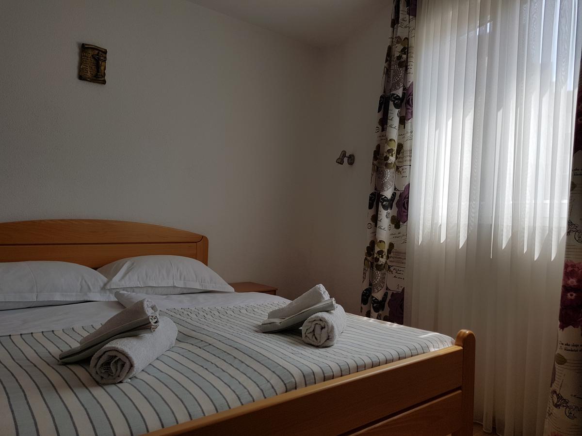 ホテル Pansion Bojic Međugorje エクステリア 写真
